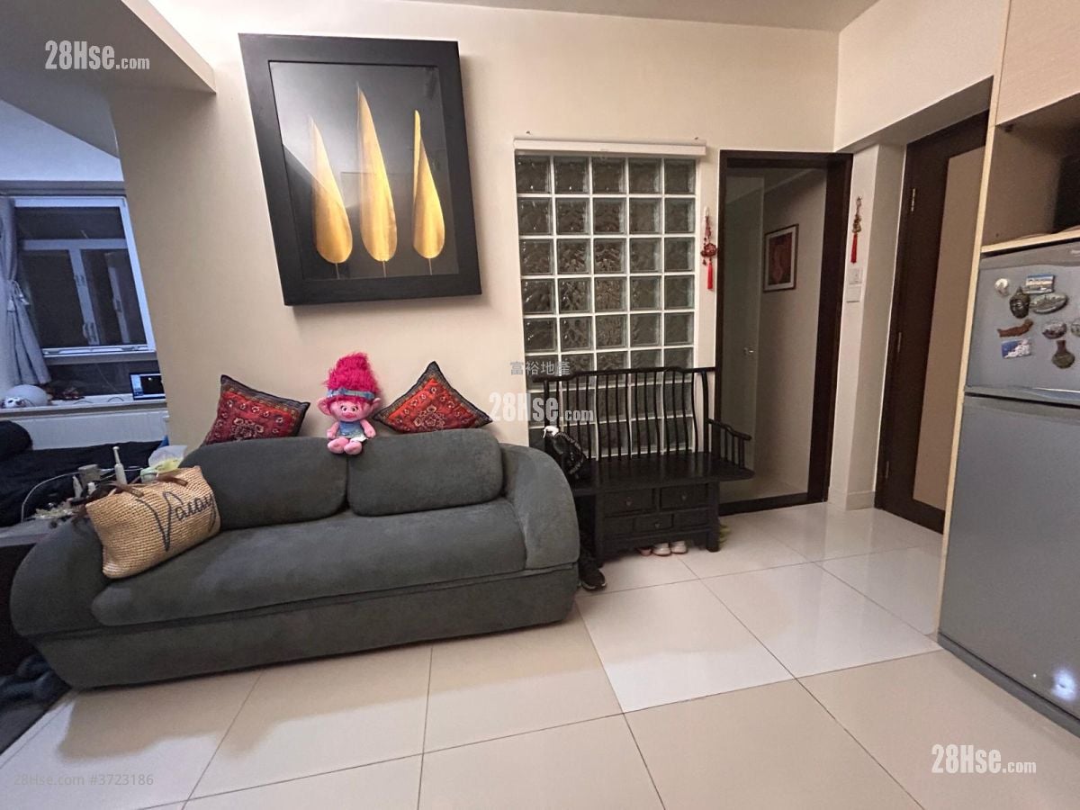 On Wing Building Sell 1 Bedroom , 1 Bathroom 307 ft²