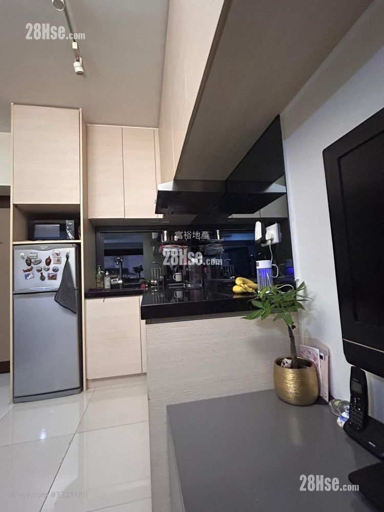 On Wing Building Sell 1 Bedroom , 1 Bathroom 307 ft²