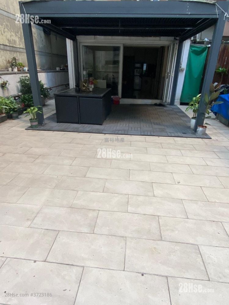 On Wing Building Sell 1 Bedroom , 1 Bathroom 307 ft²