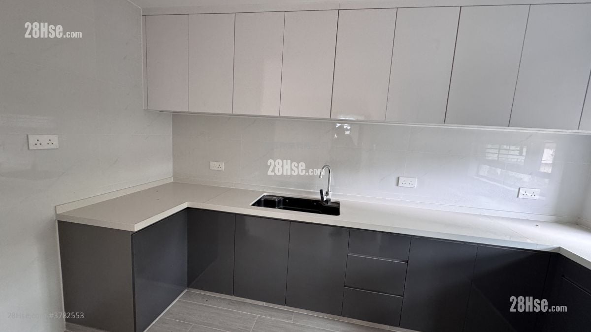 Village Rental 3 Bedrooms , 2 Bathrooms 630 ft²