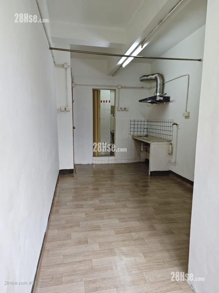 唐樓 租盤 1 房 , 1 浴室 190 平方呎