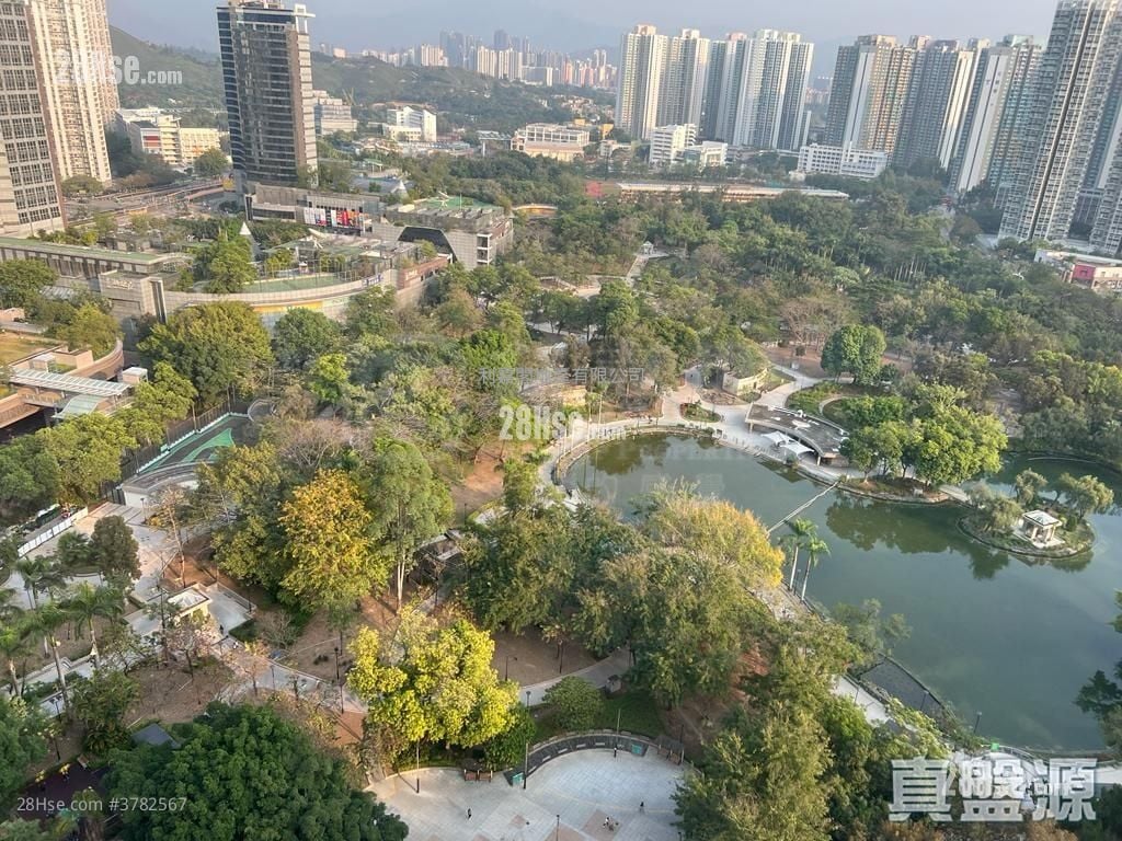 Kingswood Villas Sell 3 Bedrooms , 2 Bathrooms 549 ft²