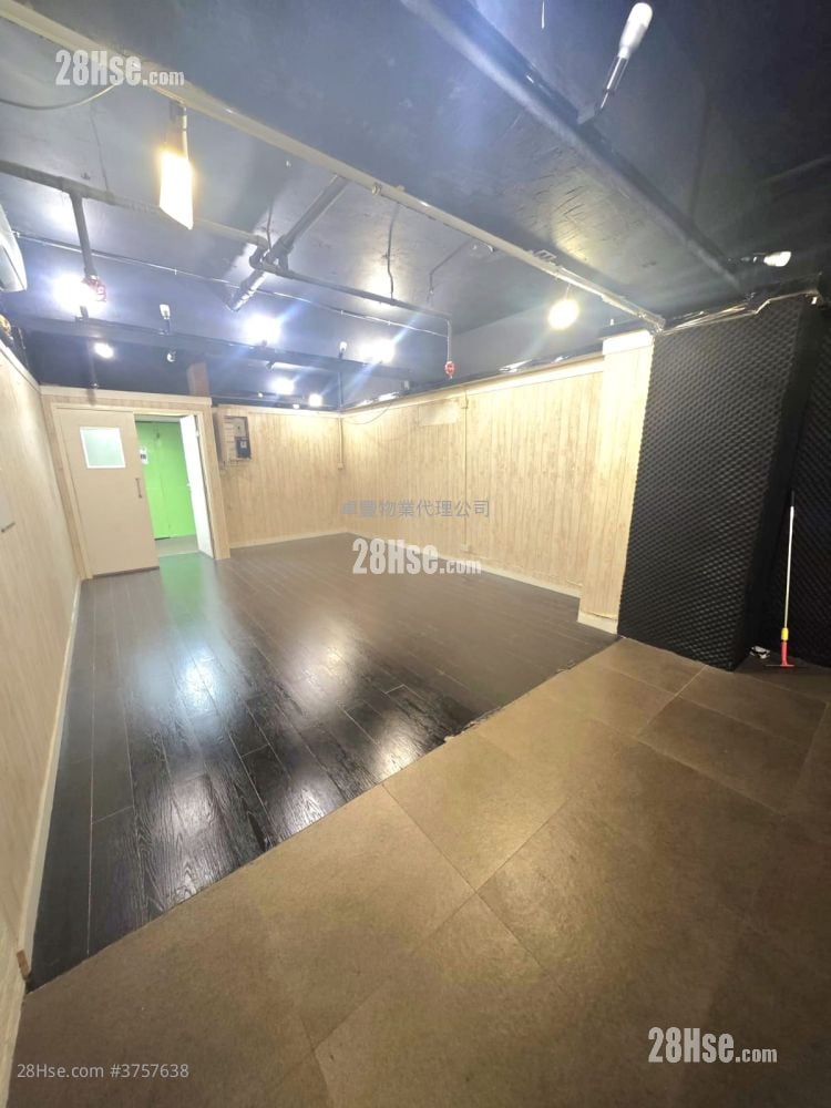 香港工業中心 租盤 開放式間隔 , 1 廁所 703 平方呎