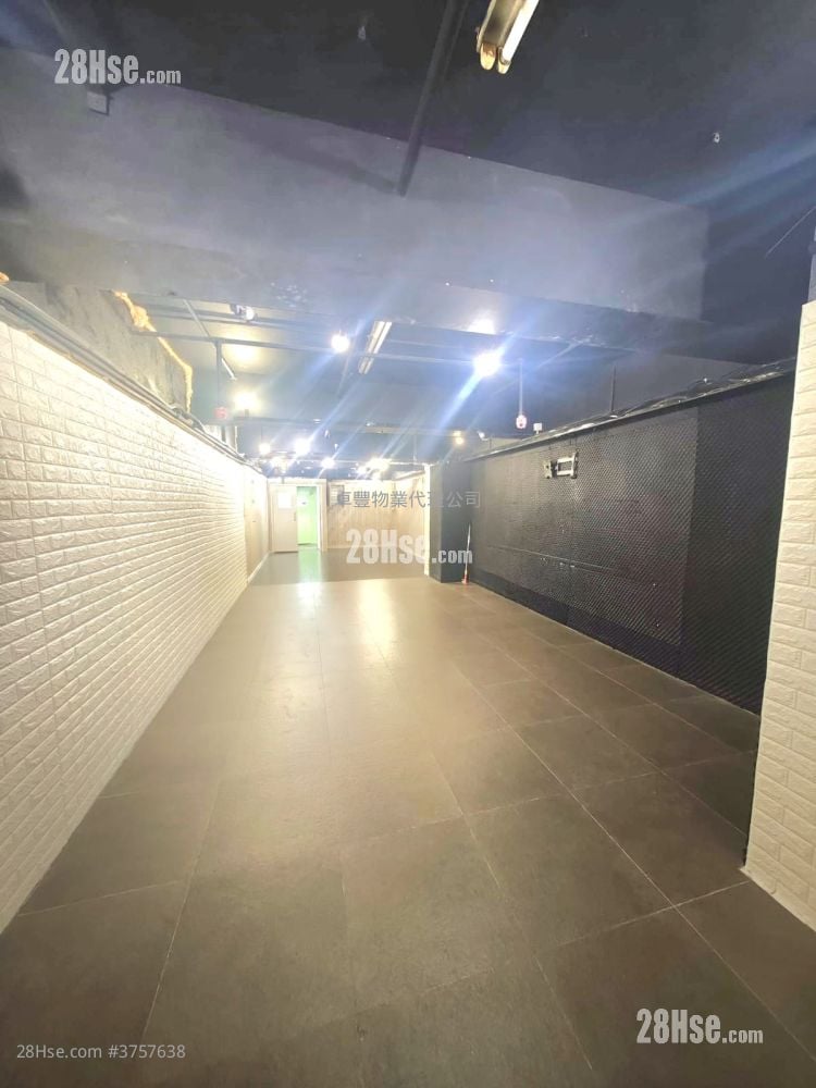 香港工業中心 租盤 開放式間隔 , 1 廁所 703 平方呎