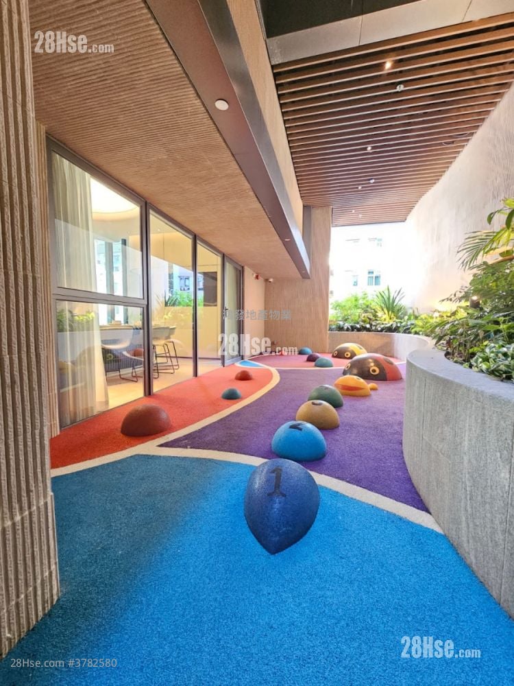 晓柏峰 租盘 1 房 , 1 浴室 240 平方尺