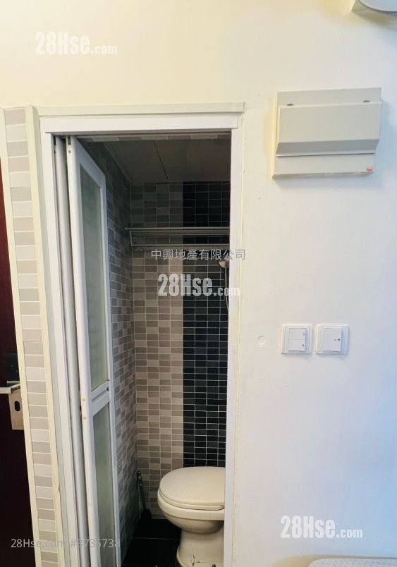 Man Chik Building Rental Studio , 1 Bathroom 300 ft²