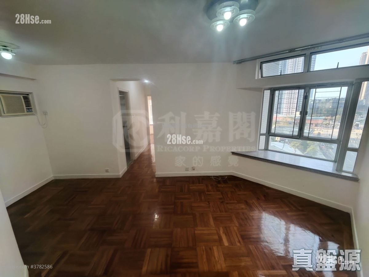 嘉湖山庄 售盘 3 房 , 1 浴室 547 平方尺