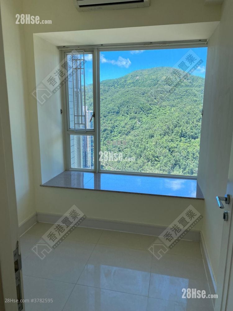 领都 售盘 3 房 , 2 浴室 730 平方尺