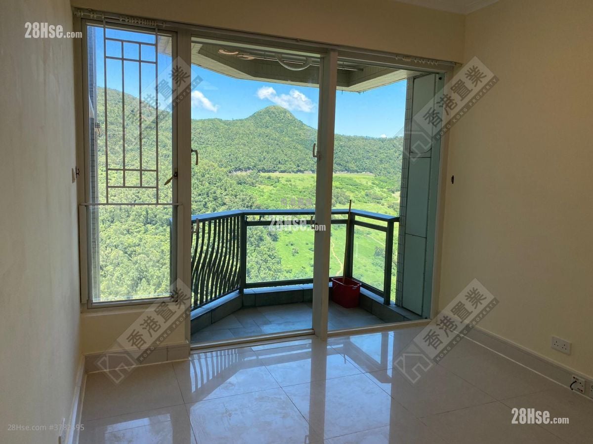 领都 售盘 3 房 , 2 浴室 730 平方尺