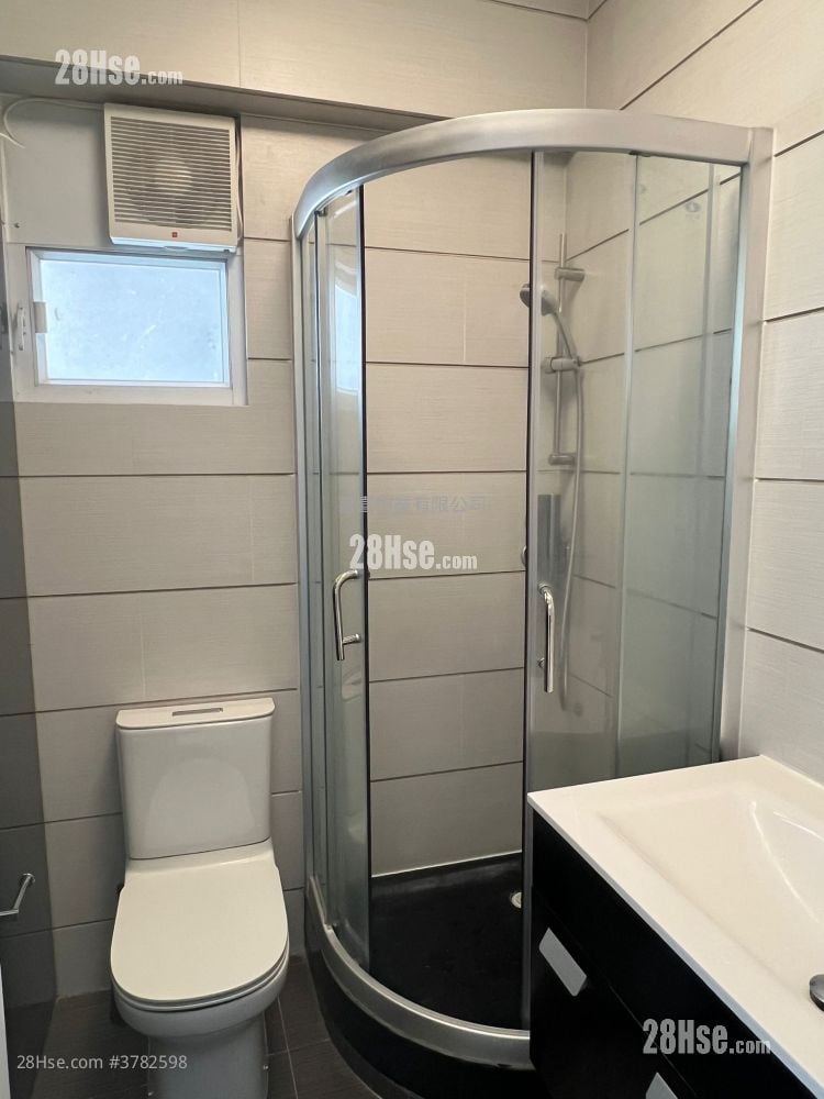 单幢楼房 租盘 2 房 , 1 浴室 465 平方尺