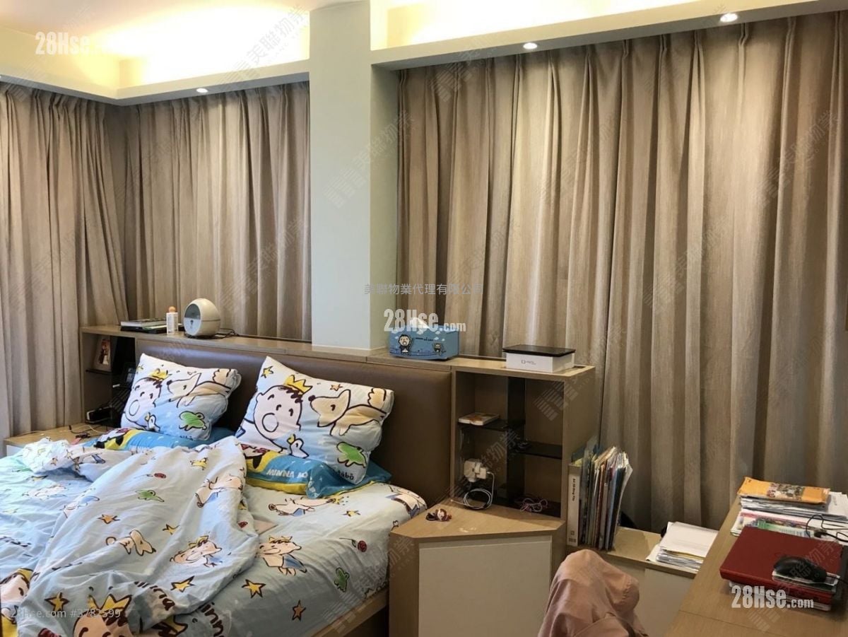 Royal Ascot Sell 3 Bedrooms 1,479 ft²