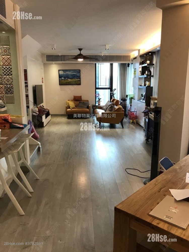 Royal Ascot Sell 3 Bedrooms 1,479 ft²