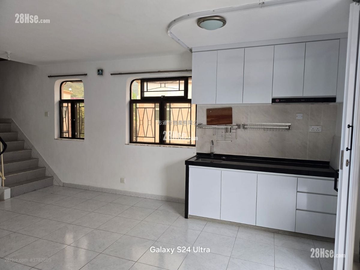 Village Sell 3 Bedrooms , 1 Bathroom 650 ft²