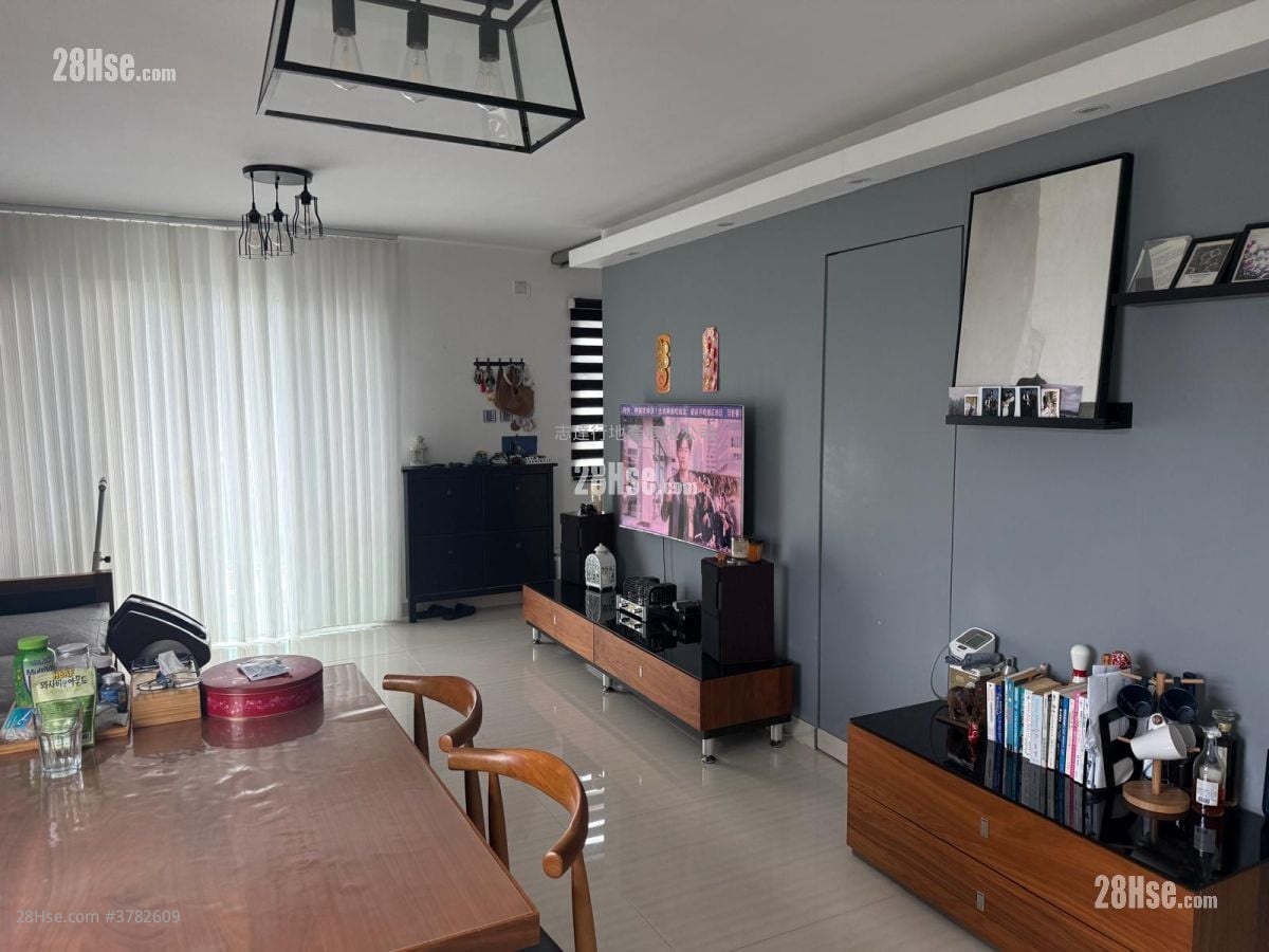 Village Sell 3 Bedrooms , 1 Bathroom 650 ft²