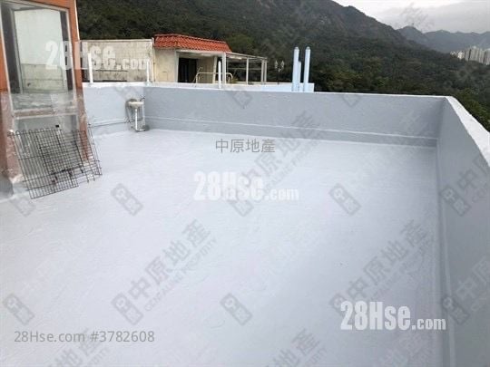 Beverley Heights Sell 1,058 ft²