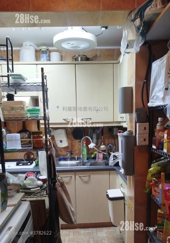 Tin Chung Court Sell 426 ft²