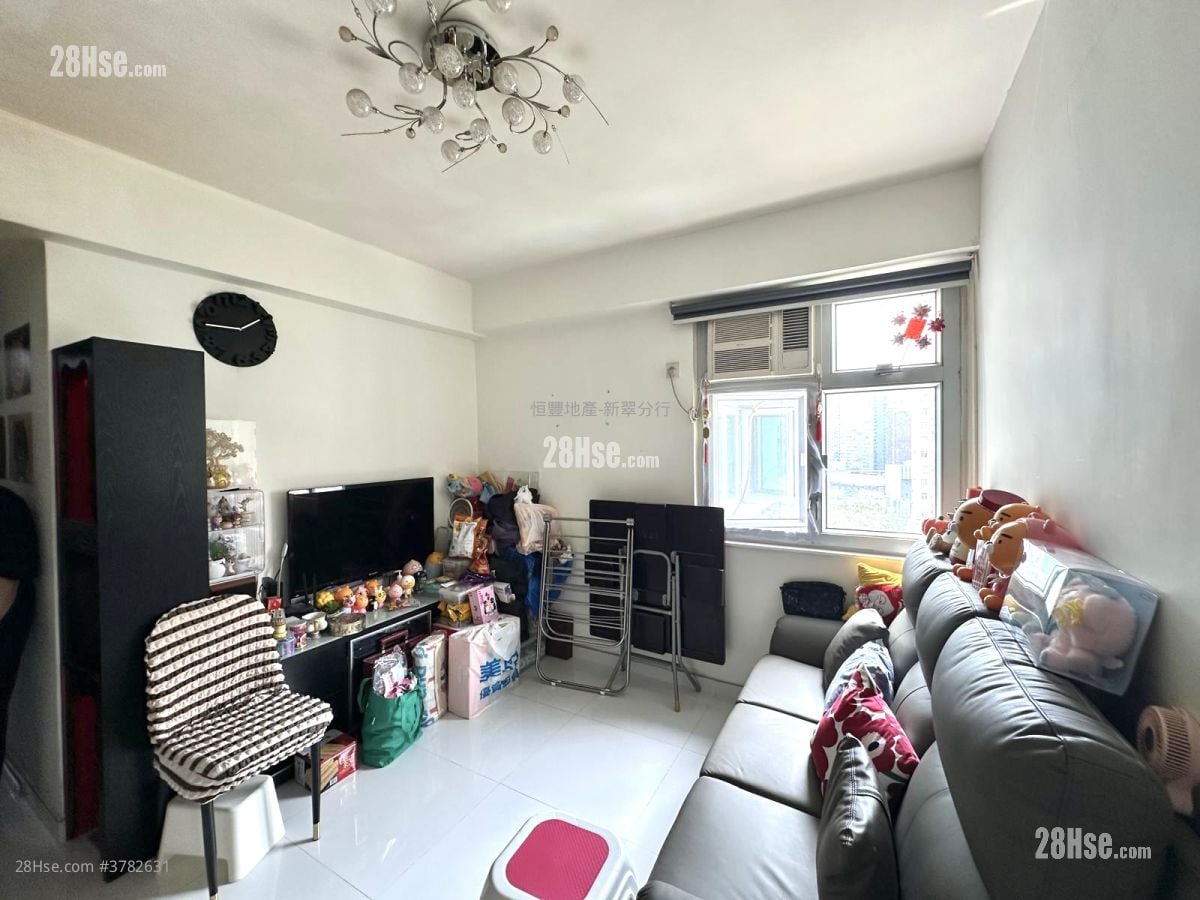 Walton Estate Sell 2 Bedrooms , 1 Bathroom 403 ft²