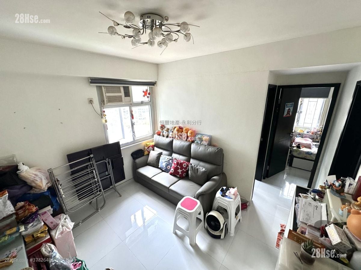 Walton Estate Sell 2 Bedrooms , 1 Bathroom 403 ft²