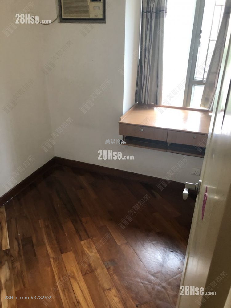 Tseung Kwan O Plaza Sell 2 Bedrooms 459 ft²