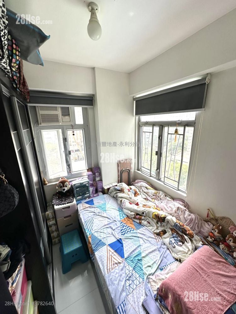 Walton Estate Sell 2 Bedrooms , 1 Bathroom 403 ft²