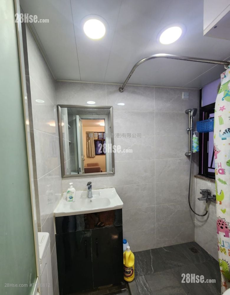 Wai Ching Court Rental 2 Bedrooms , 1 Bathroom 306 ft²
