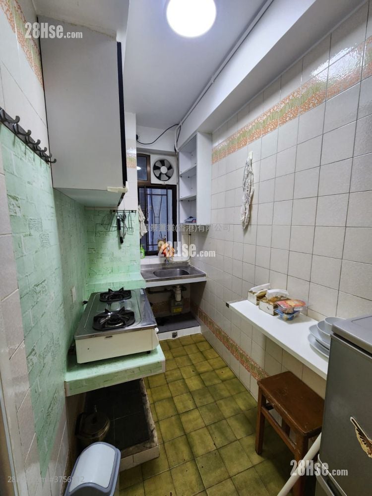 Wai Ching Court Rental 2 Bedrooms , 1 Bathroom 306 ft²