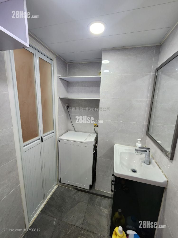 Wai Ching Court Rental 2 Bedrooms , 1 Bathroom 306 ft²