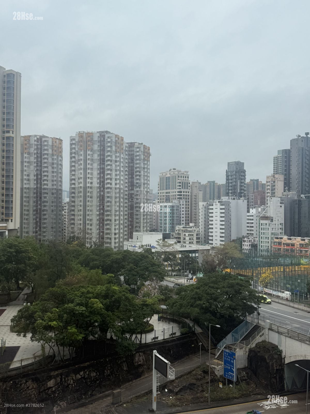 Lederle Garden Sell 2 Bedrooms , 1 Bathroom 410 ft²