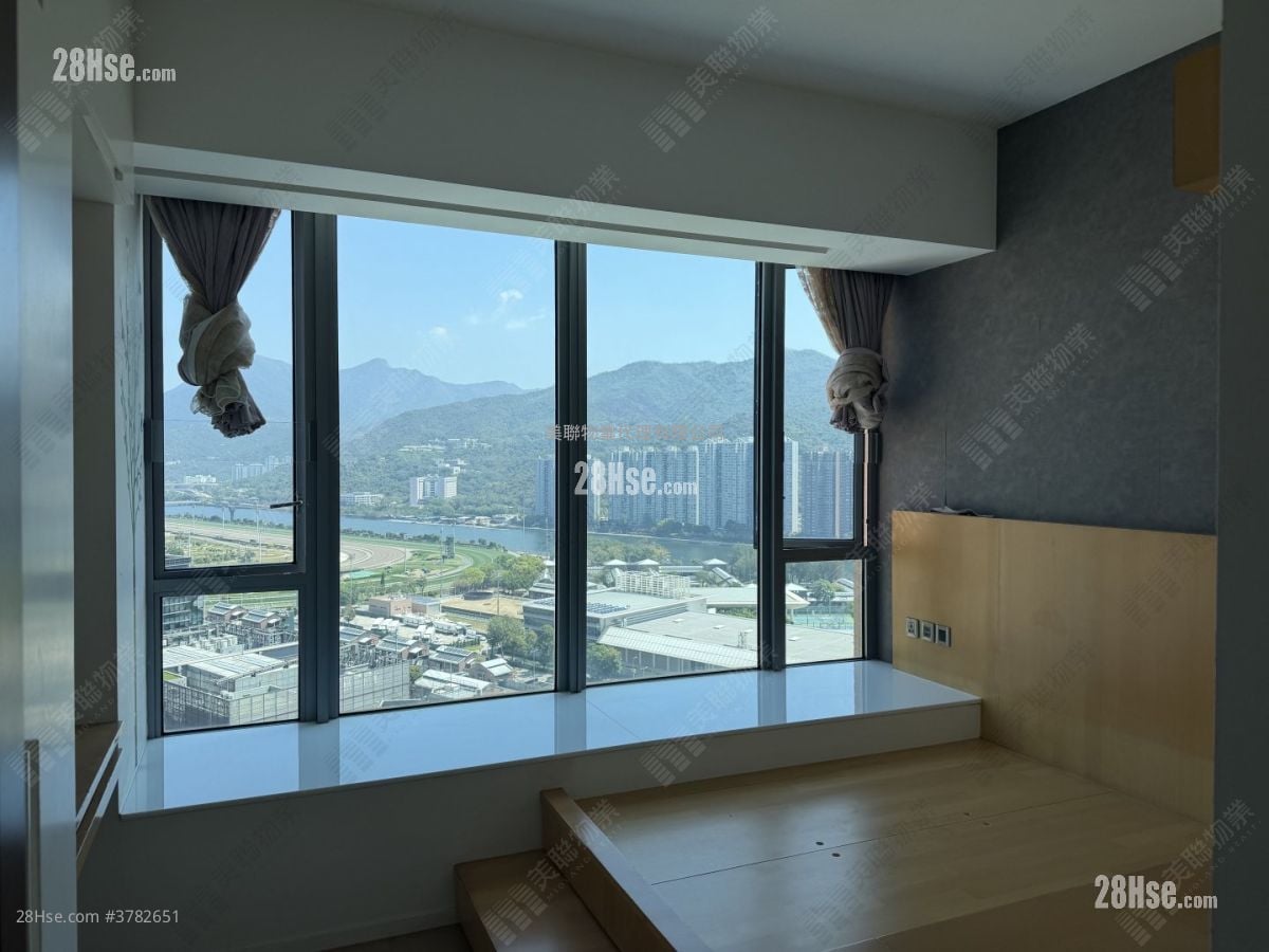 The Palazzo Rental 3 Bedrooms , 2 Bathrooms 1,403 ft²