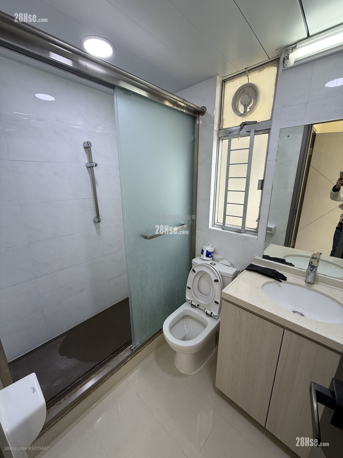 Whampoa Garden Rental 3 Bedrooms , 2 Bathrooms 639 ft²