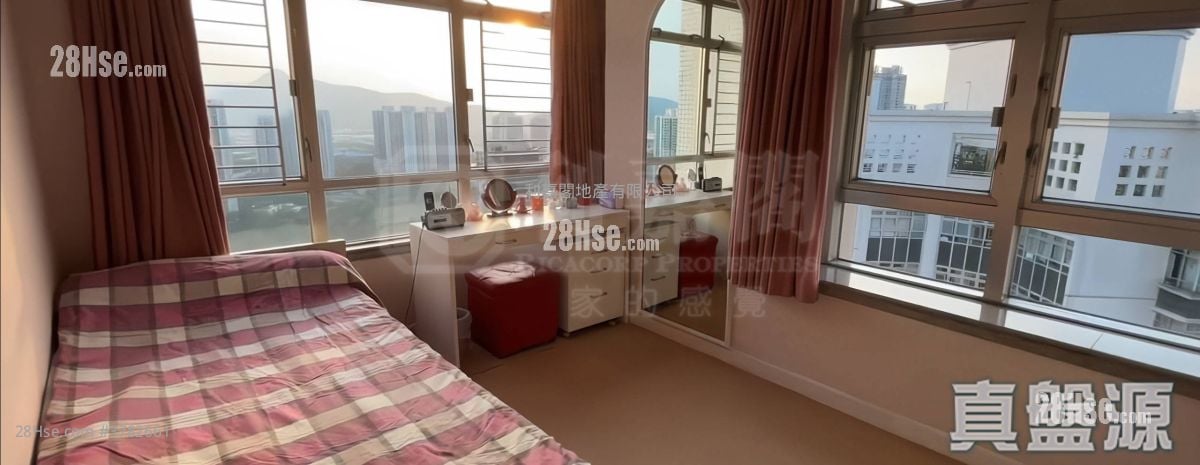 嘉湖山庄 售盘 5+ 房 , 2 浴室 1,280 平方尺