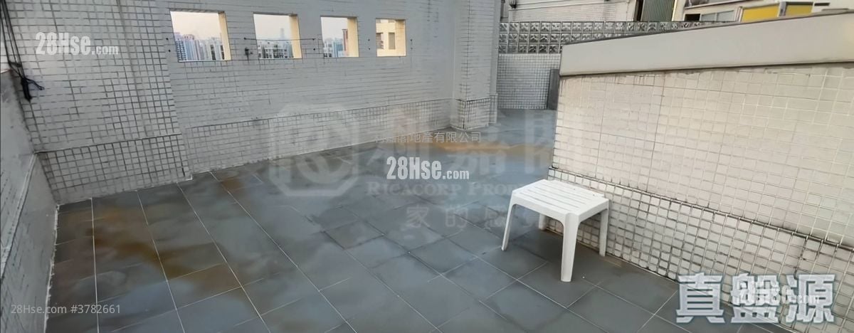 嘉湖山庄 售盘 5+ 房 , 2 浴室 1,280 平方尺