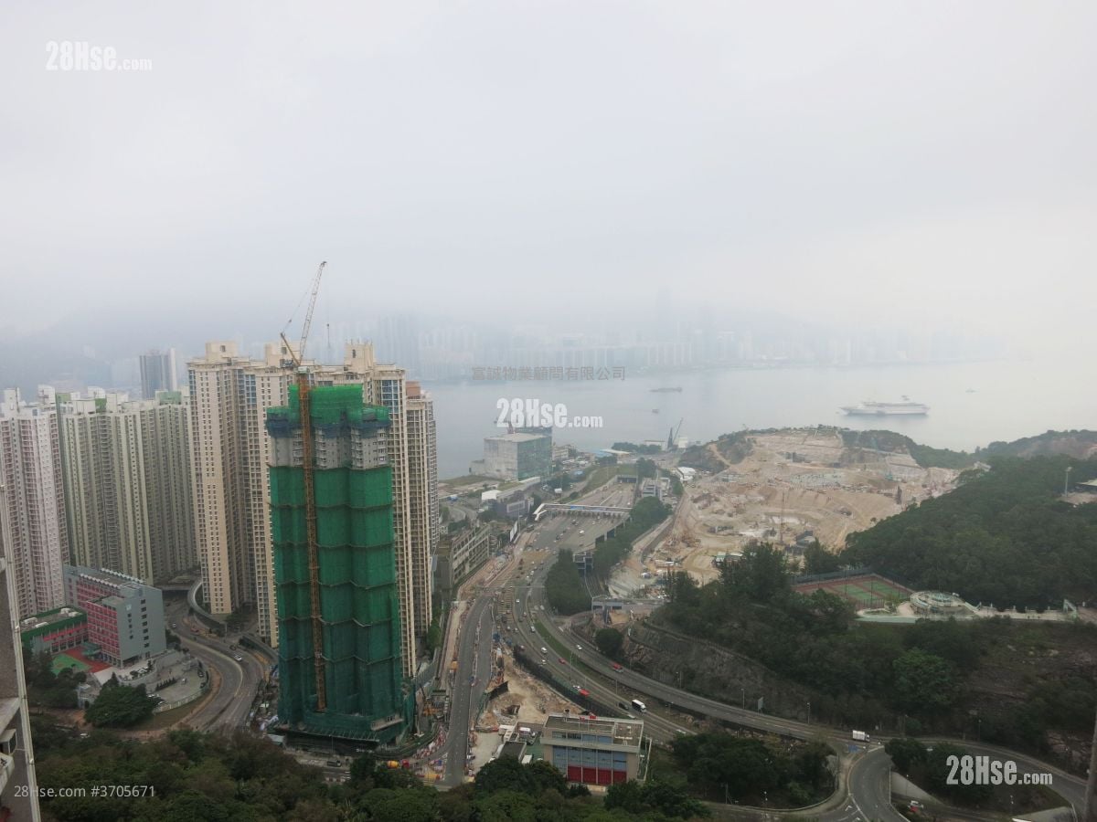 Hong Nga Court Sell 2 Bedrooms , 1 Bathroom 438 ft²