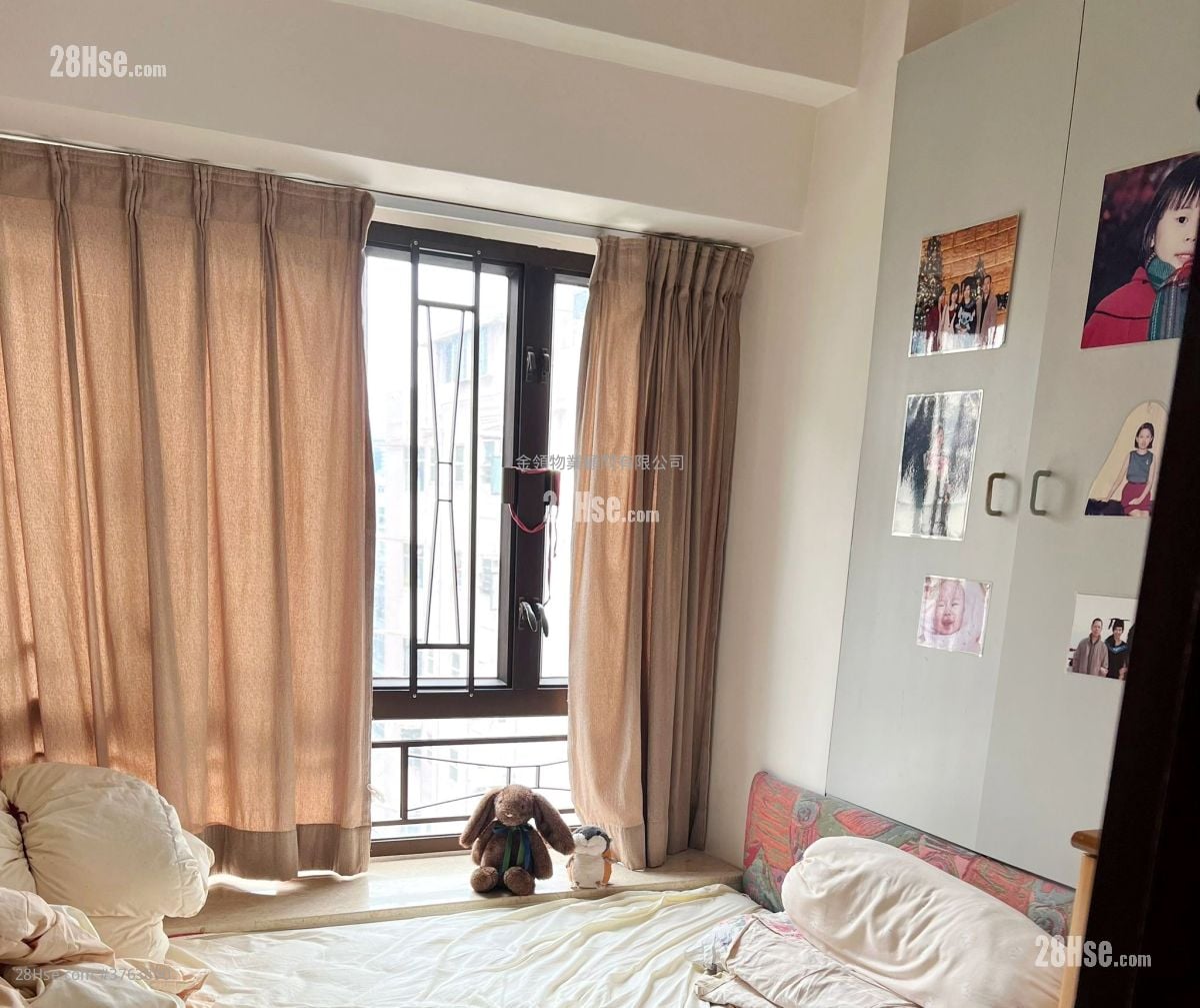 Pau Chung Building Sell 2 Bedrooms , 1 Bathroom 330 ft²