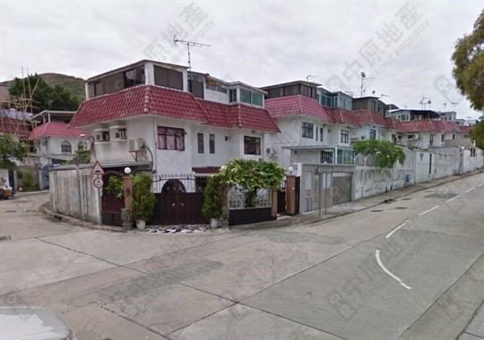 Maple Garden Sell 4 Bedrooms , 2 Bathrooms 695 ft²