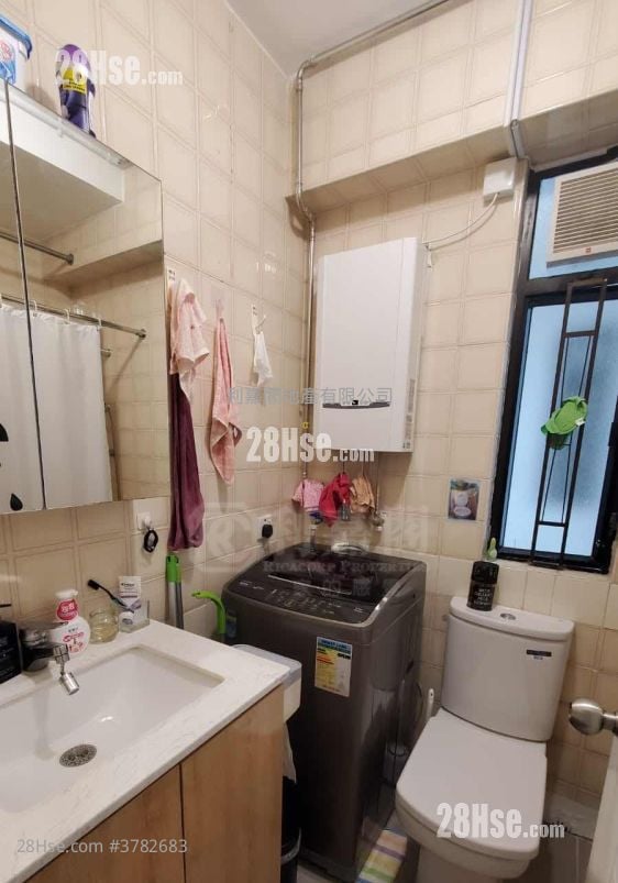 Kornhill Sell 2 Bedrooms 480 ft²