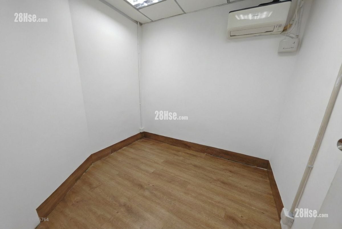 荣吉工业大厦 租盘 100 平方尺