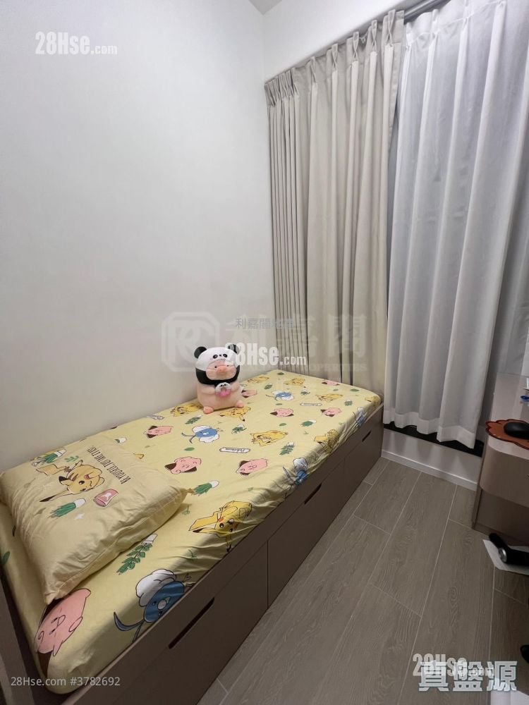 Phoenext Sell 2 Bedrooms , 1 Bathroom 356 ft²