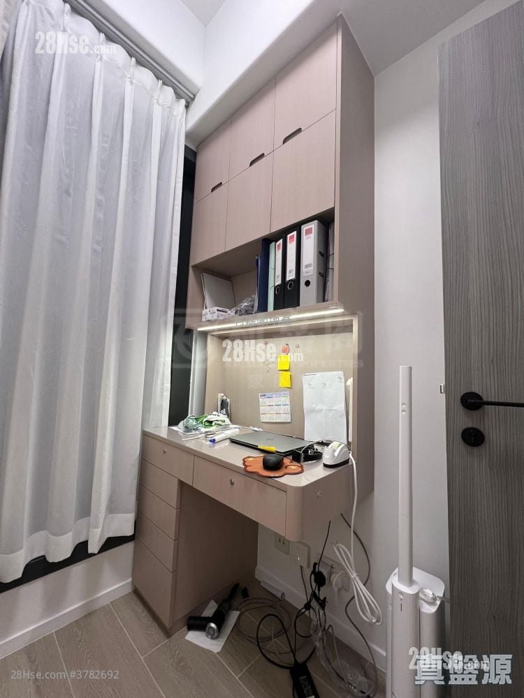 Phoenext Sell 2 Bedrooms , 1 Bathroom 356 ft²