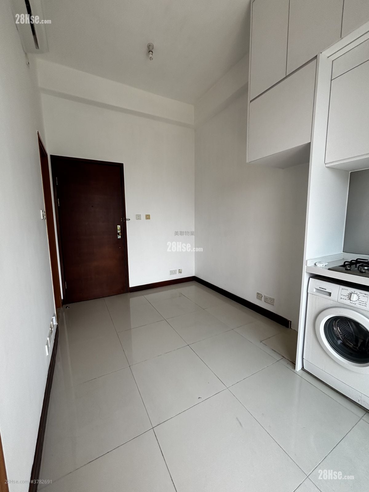 One New York Sell 240 ft²