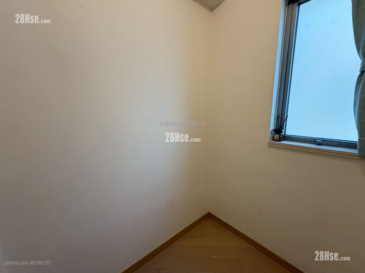 Park Yoho Rental 561 ft²