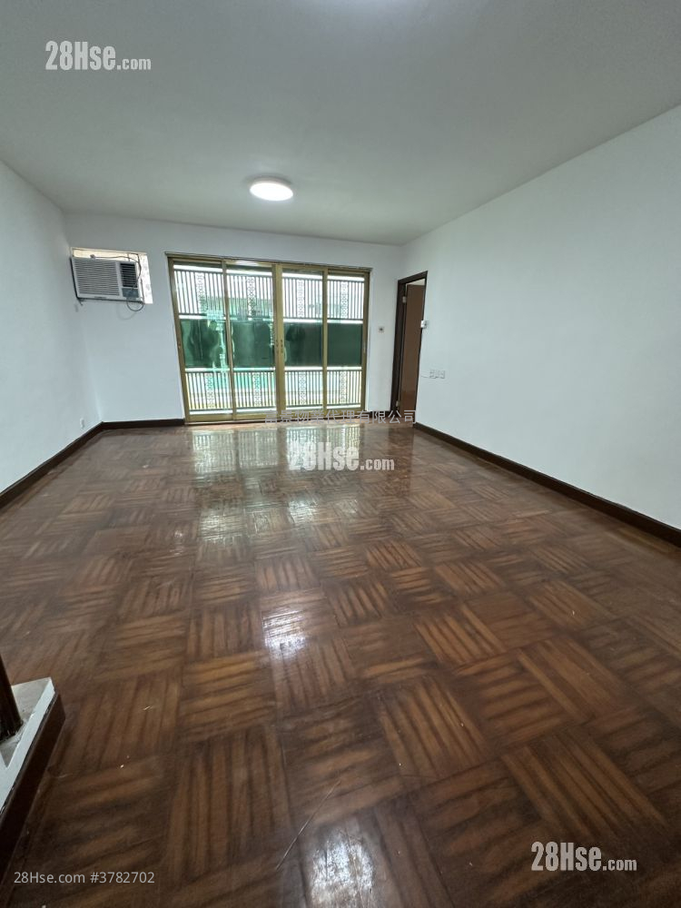 村屋 租盘 3 房 , 1 浴室 653 平方尺