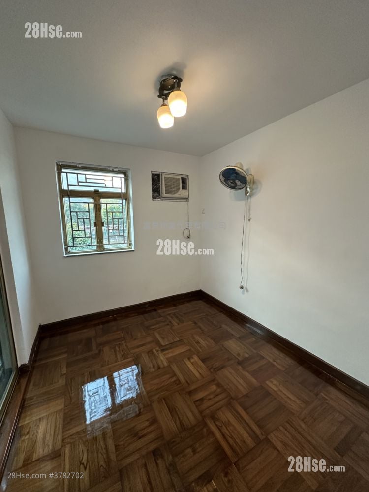 村屋 租盘 3 房 , 1 浴室 653 平方尺