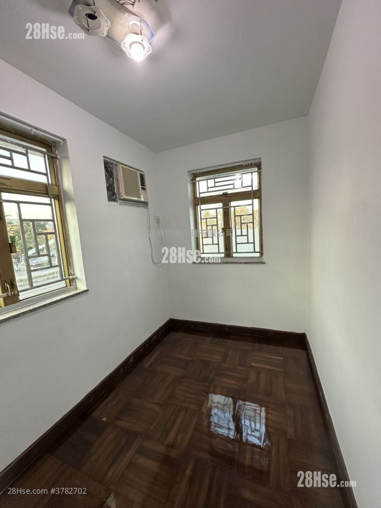 村屋 租盘 3 房 , 1 浴室 653 平方尺