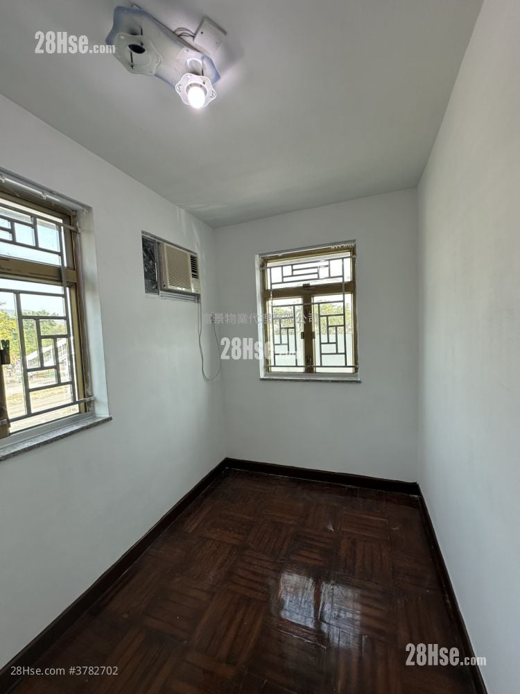 村屋 租盘 3 房 , 1 浴室 653 平方尺