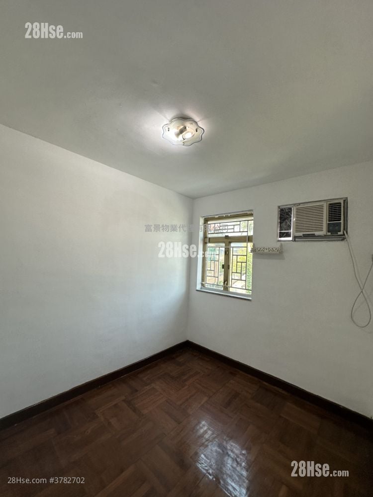 村屋 租盘 3 房 , 1 浴室 653 平方尺