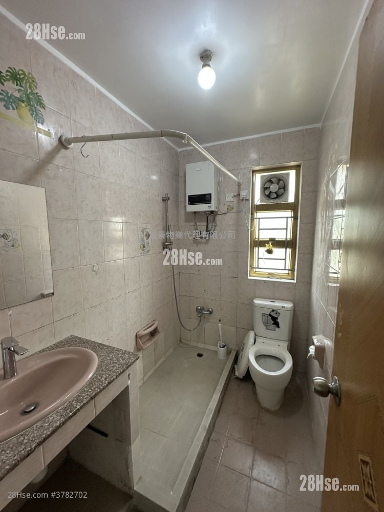 村屋 租盘 3 房 , 1 浴室 653 平方尺