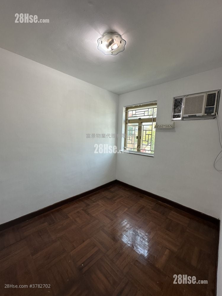 村屋 租盘 3 房 , 1 浴室 653 平方尺