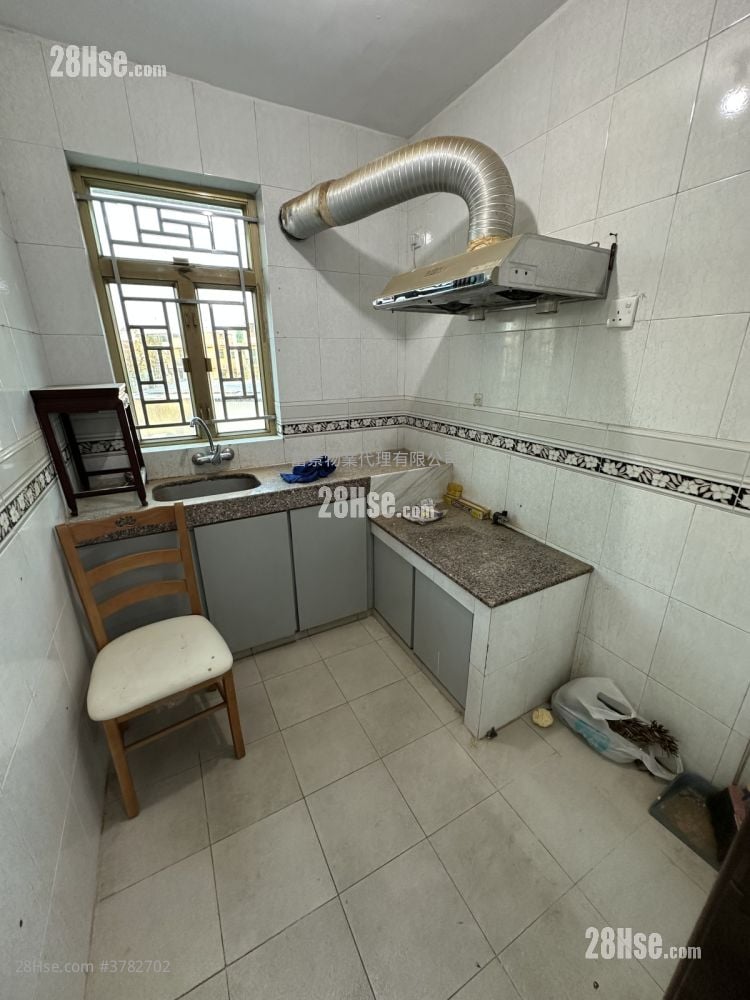 村屋 租盘 3 房 , 1 浴室 653 平方尺