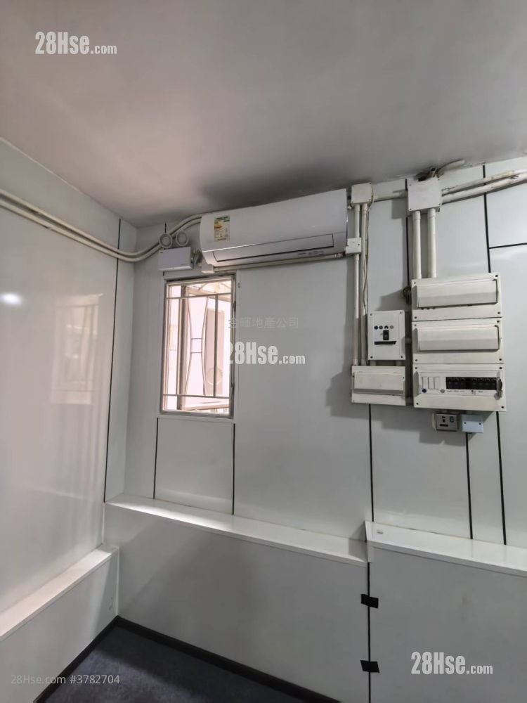 Honland Building Rental 1 Bedroom 420 ft²